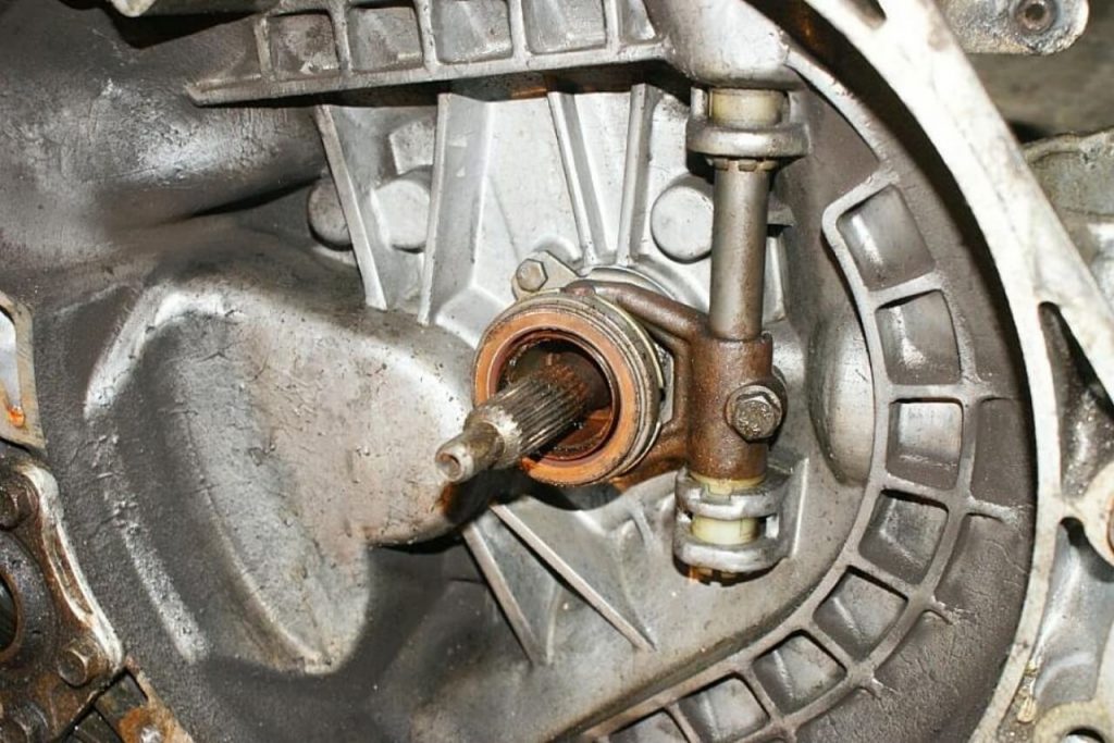 zamena_vighimnogo_podshipnika_33